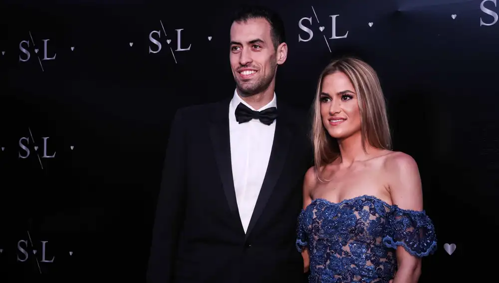 Sergio Busquets y Elena Galera.
