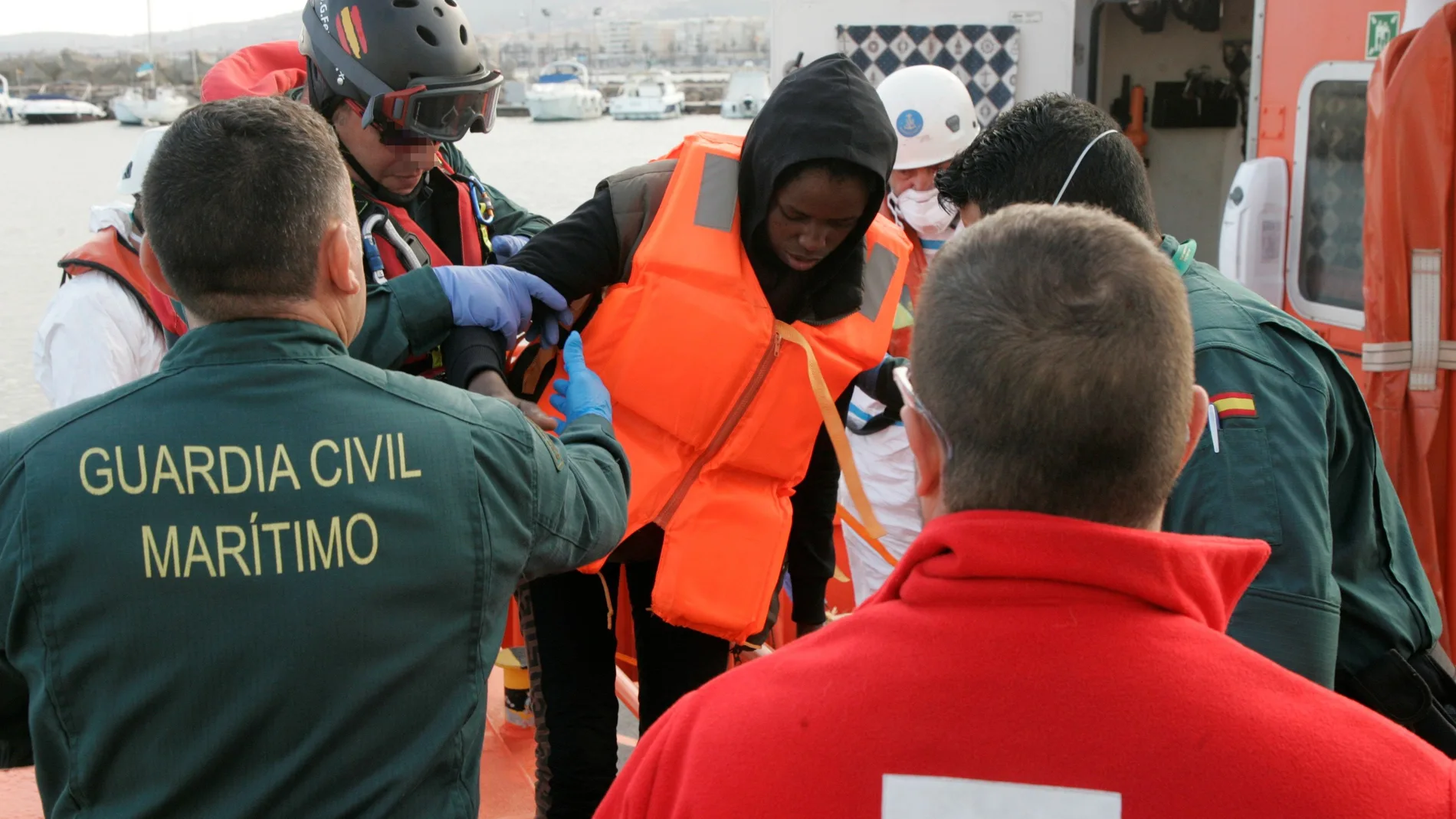 Salvamento Marítimo traslada a Melilla a la mitad de migrantes de Chafarinas