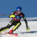  Mikaela Shiffrin encabeza el podio del slalom gigante en Lienz