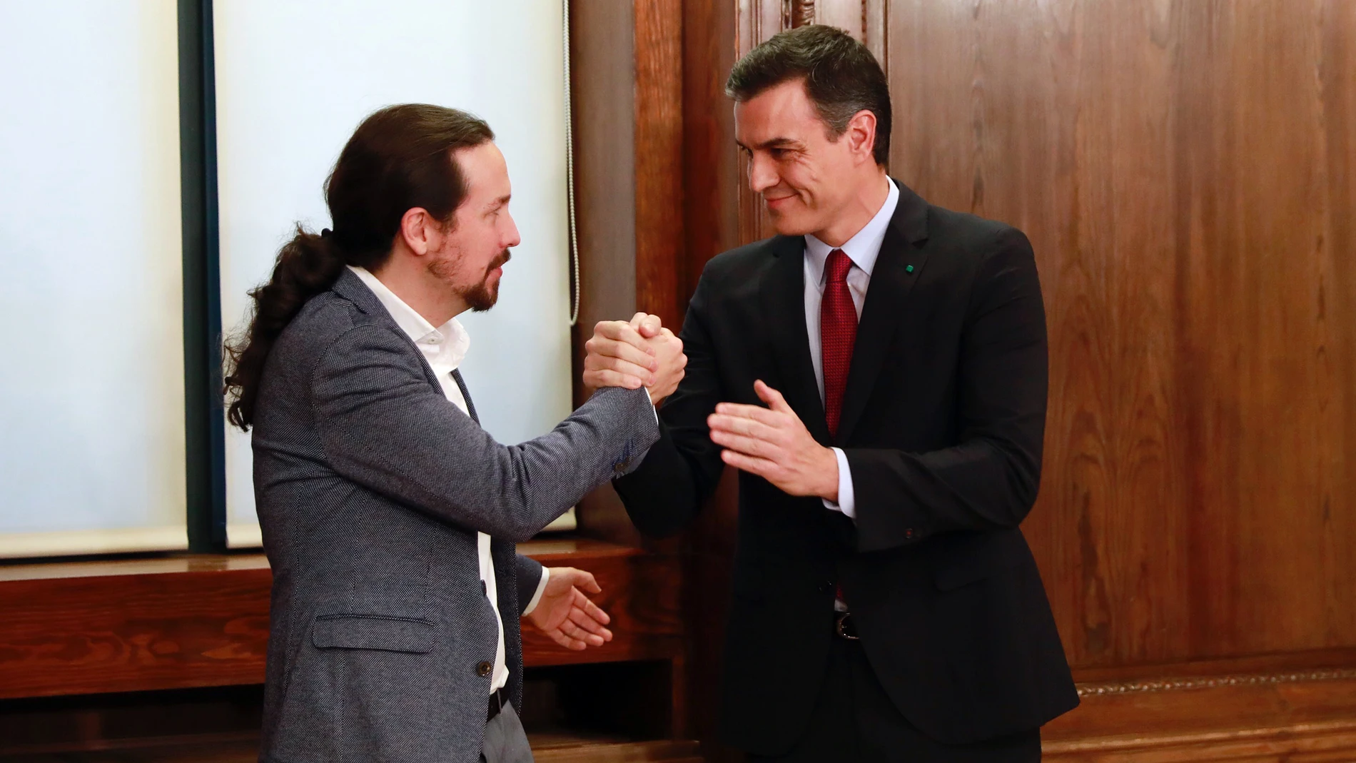 Firma del acuerdo de investidura entre Pedro Sánchez y Pablo Iglesias