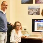 Los investigadores de la USAL Alejandro Medina Domínguez, Rosa P. Merchán Corral y María Jesús Santos Sánchez, responsables del estudio sobre plantas solares