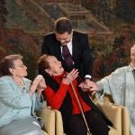 Emiliano García-Page en un acto con mujeres jubiladas del que se emitieron imágenes durante su discurso de NocheviejaJCCM26/12/2019