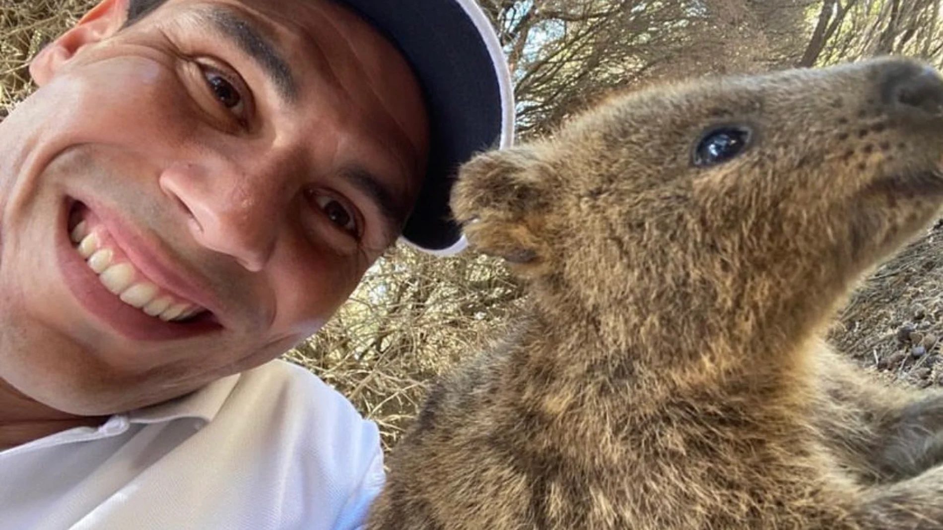 Rafa Nadal se hace un selfie con un 'quokka', un animales autóctono de Australia / ATP Tour