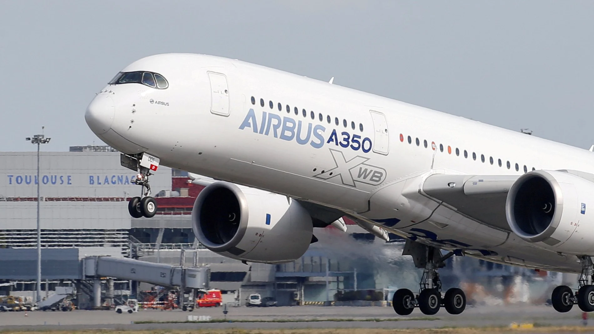 FILE PHOTO: An Airbus A350 takes off at the aircraft builder's headquarters in Colomiers near Toulouse