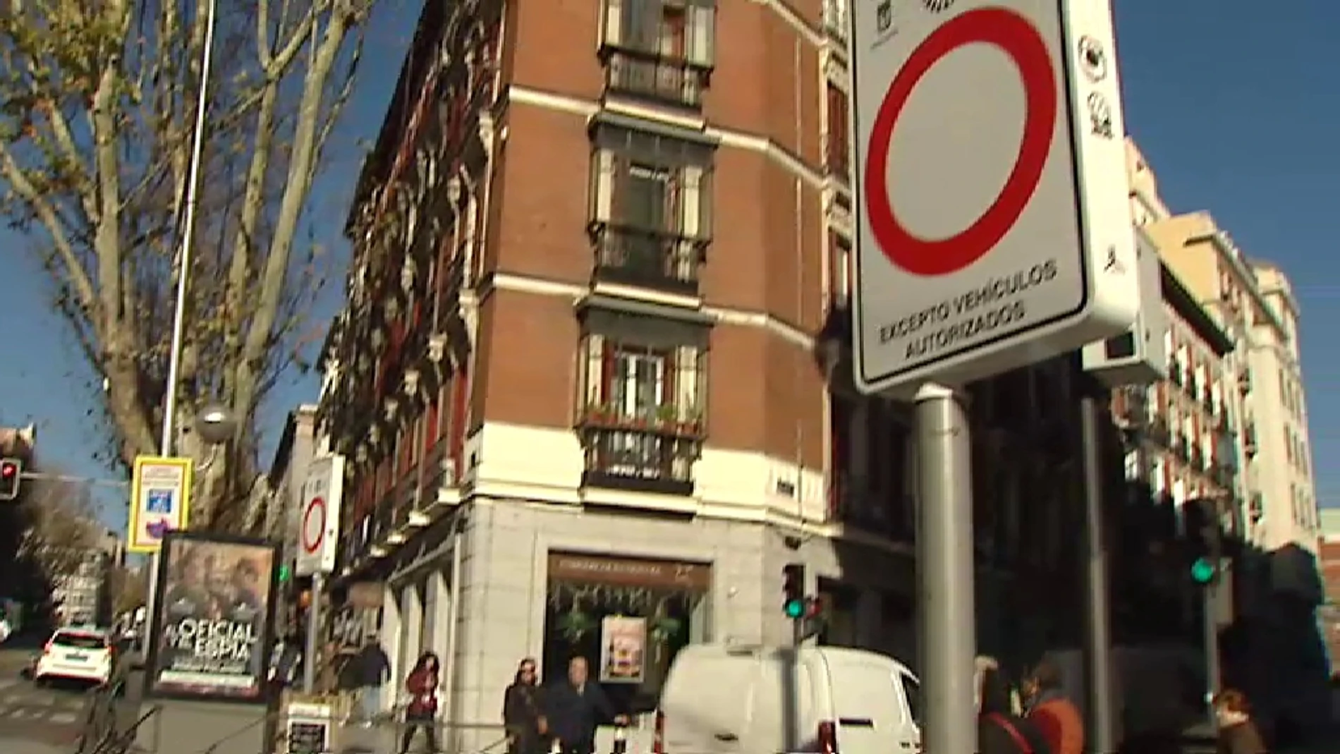 Empiezan las restricciones al tráfico en las zonas centro de Madrid y Barcelona