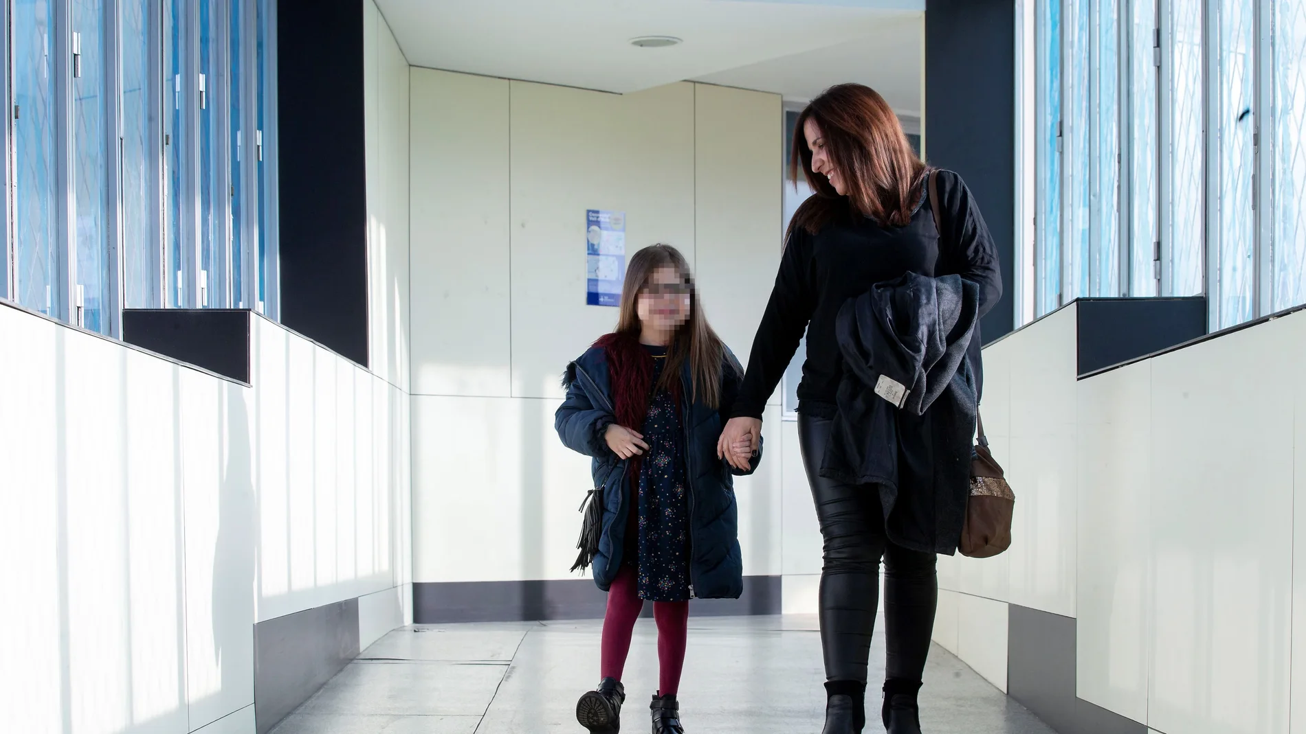 Una niña de 10 años, primera triple trasplantada de corazón, hígado y riñón