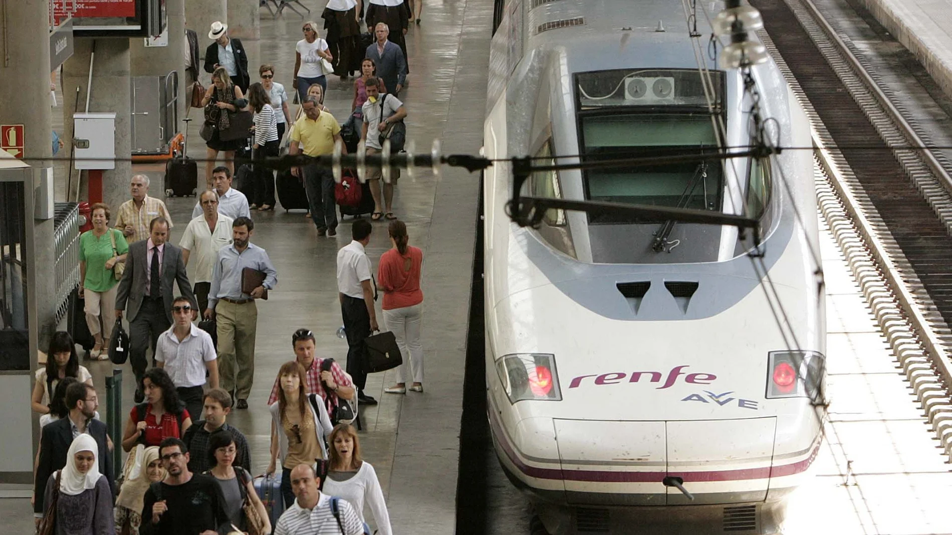 El AVE Madrid-Valencia entró en funcionamiento hace diez años