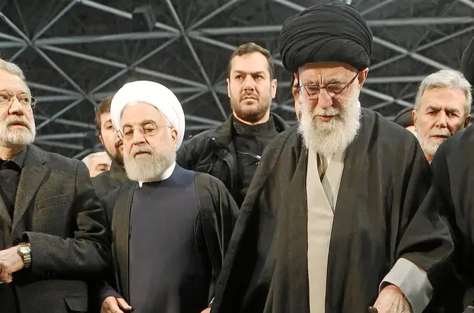 Jamenei llora al general con sed de venganza