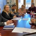 Reunión de la consejera de Fomento, Infraestructuras y Ordenación del Territorio, Marifrán Carazo, con la Plataforma en Defensa del Tren Rural Andaluz