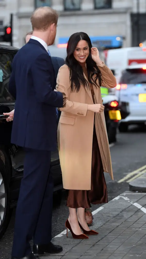 Britain's Prince Harry and his wife Meghan, Duchess of Sussex, arrive at Canada House in London, Britain January 7, 2020. REUTERS/Toby Melville