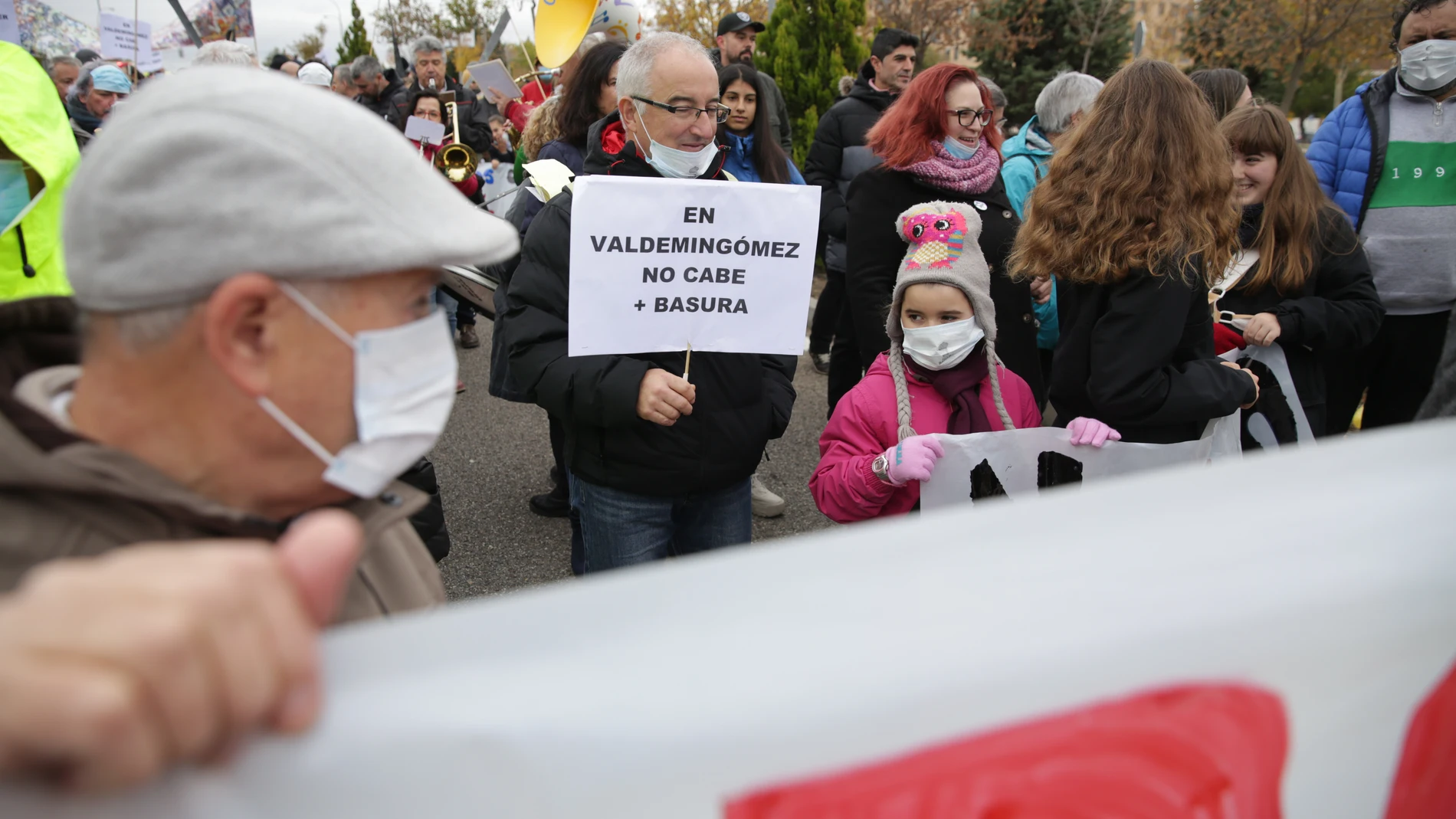 Durante la reunión de ayer con el delegado de Medioambiente, las asociaciones vecinales reiteraron su rechazo a la llegada de residuos a Valdemingómez