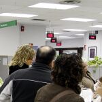 El desempleo solo bajó en Alicante, mientras que aumentó en Valencia y Castellón