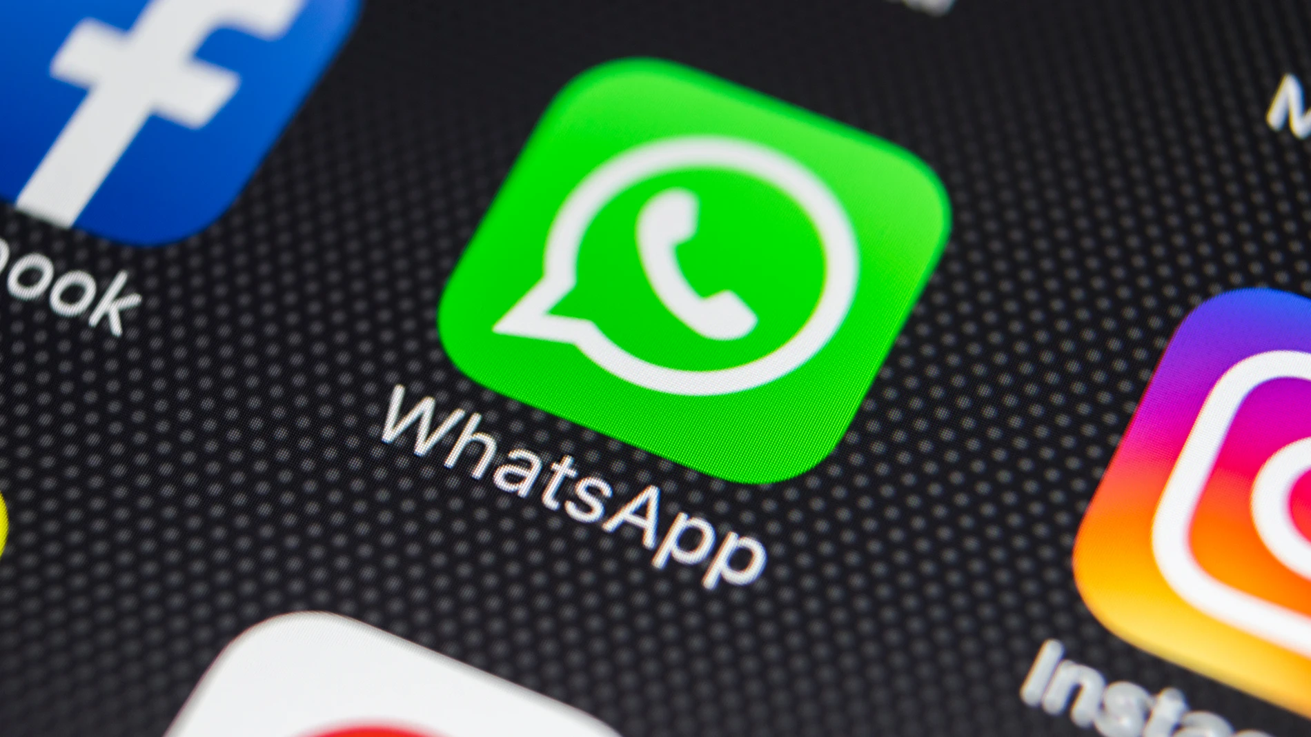 Si te escribe este ‘trabajador’ de WhatsApp, elimina el mensaje de inmediato