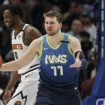 Doncic protesta una acción ante los Nuggets