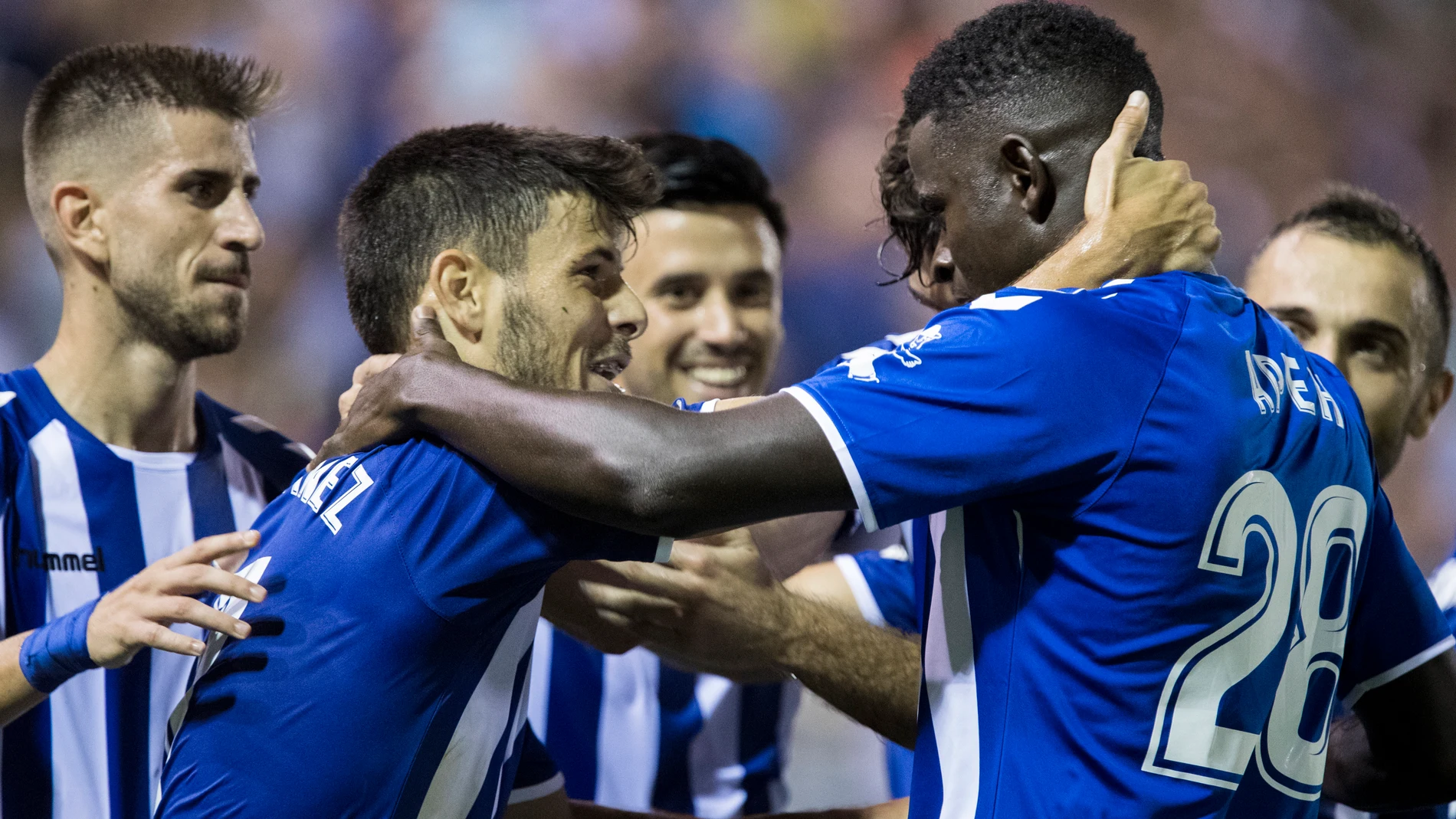 El Lorca celebrando un gol