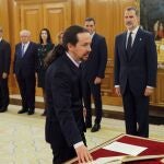 Pablo Iglesias promete su cargo ante el Rey Felipe VI el 13 de enero de 2020.