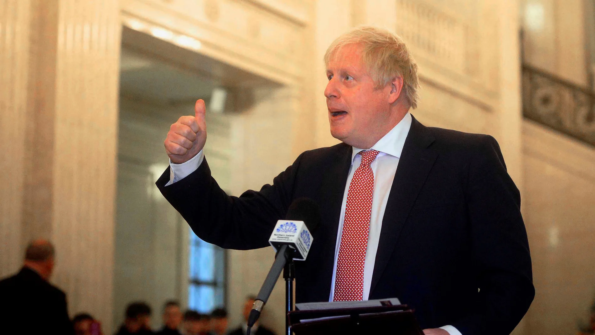 Johnson felicita a los partidos norirlandeses por restaurar el Gobierno