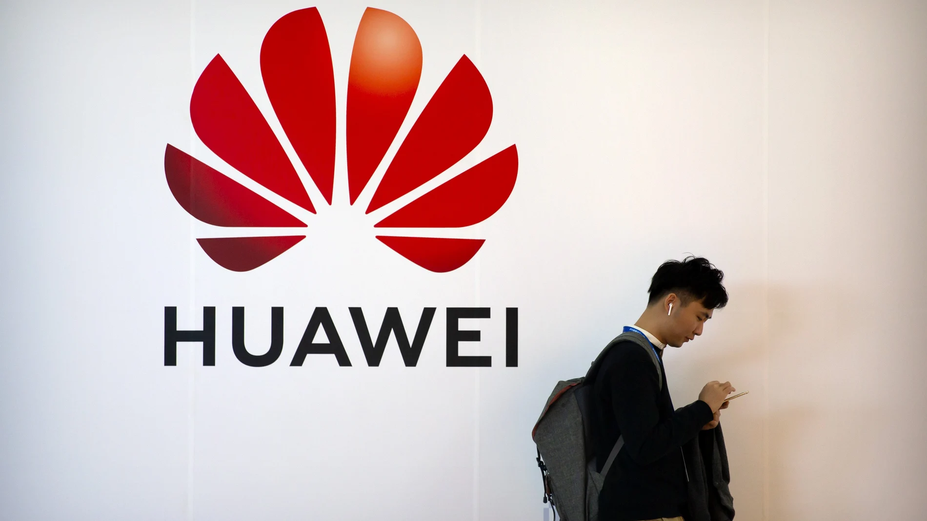 En la imagen, el logo de Huawei Technologies
