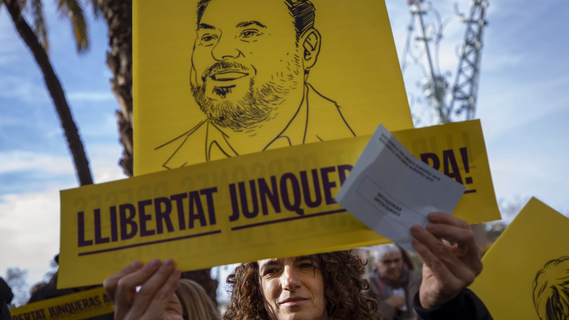 Concentración en apoyo a la libertad de Oriol Junqueras
