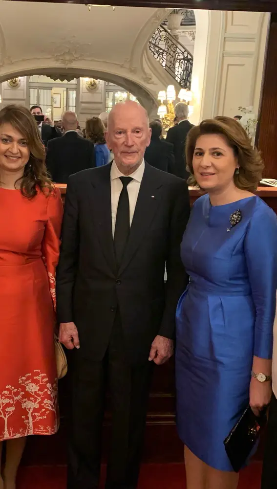Nasrin Zhiyan, Koula Sophianou (embajadora de Chipre), Simeon II y Gabriela Dancau (embajadora de Rumania).
