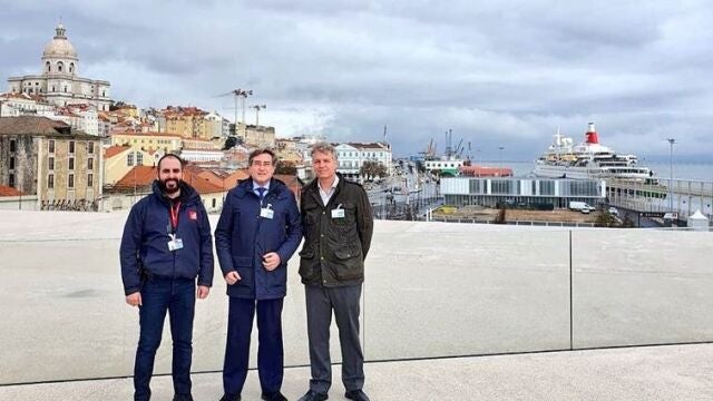 Miembros de la Autoridad Portuaria de Sevilla visitan la terminal de cruceros de Lisboa