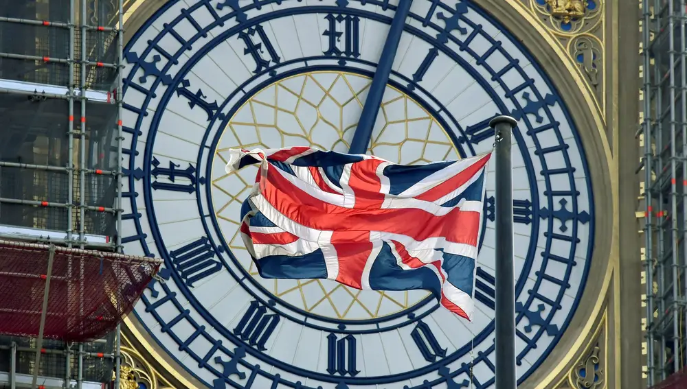 imagen de una bandera británica frente al Big Ben