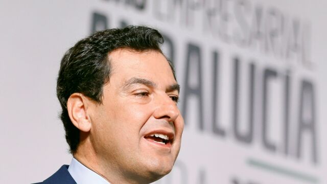 Juanma Moreno, durante su intervención en un foro empresarial en Lisboa