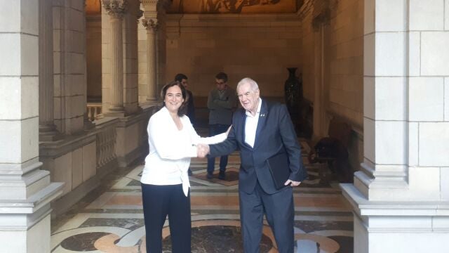 La alcaldesa de Barcelona, Ada Colau, y el líder de ERC en el Ayuntamiento, Ernest Maragall.