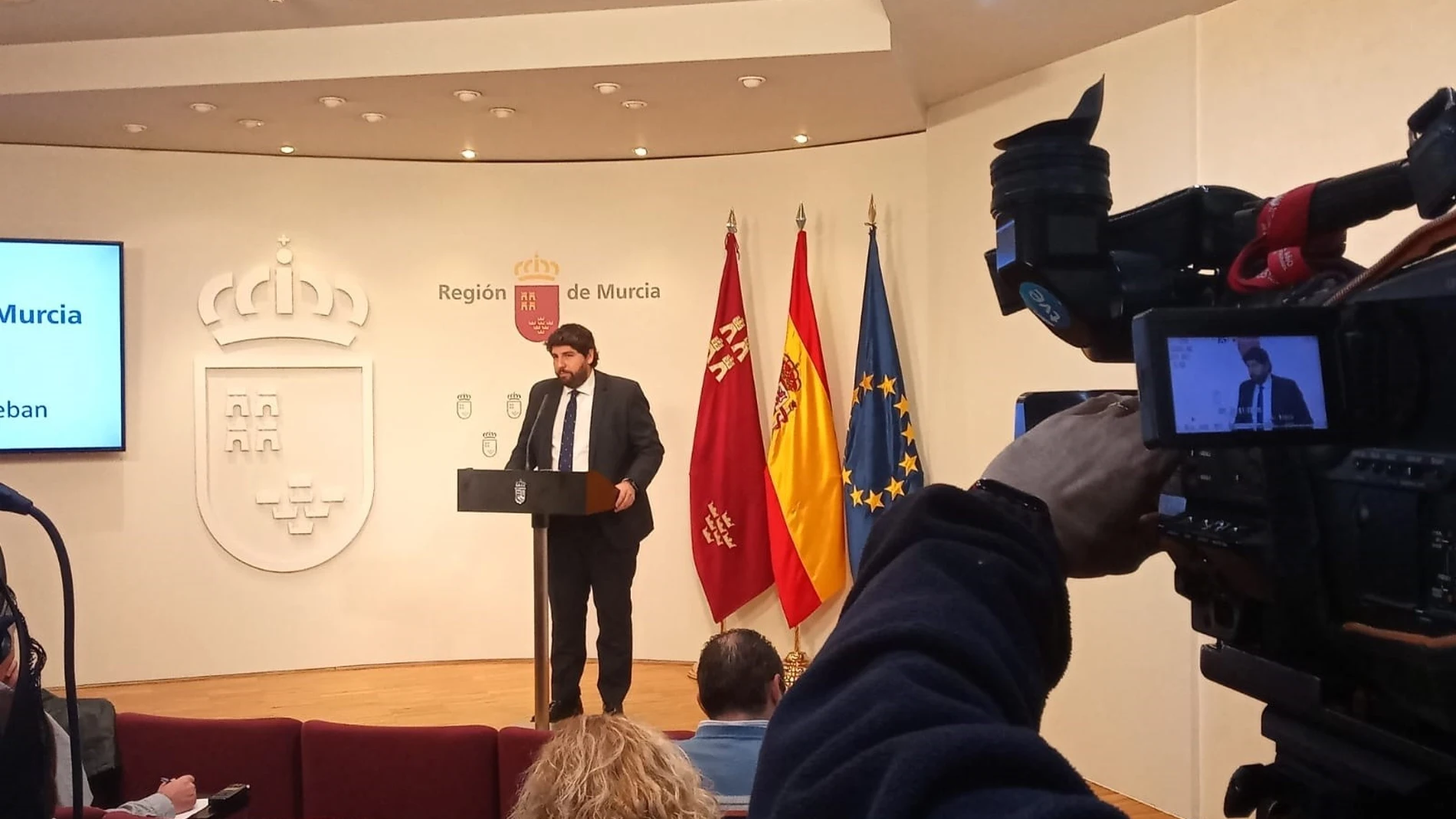 El presidente del Gobierno regional, Fernando López Miras, en la rueda de prensaEl presidente del Gobierno regional, Fernando López Miras, en la rueda de prensa1/17/2020