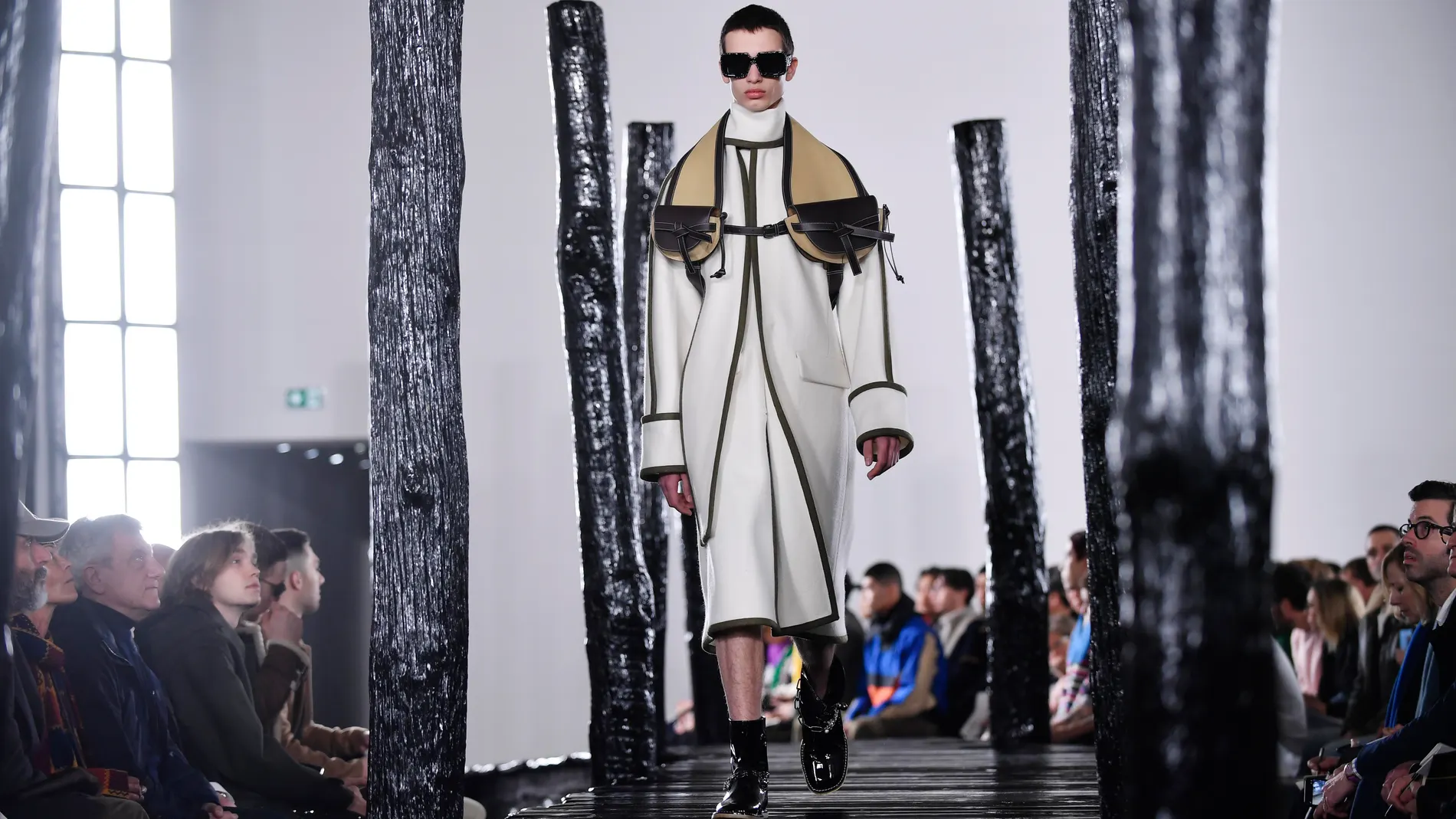 Loewe - Runway - Paris Men's Fashion Week F/W 2020/21