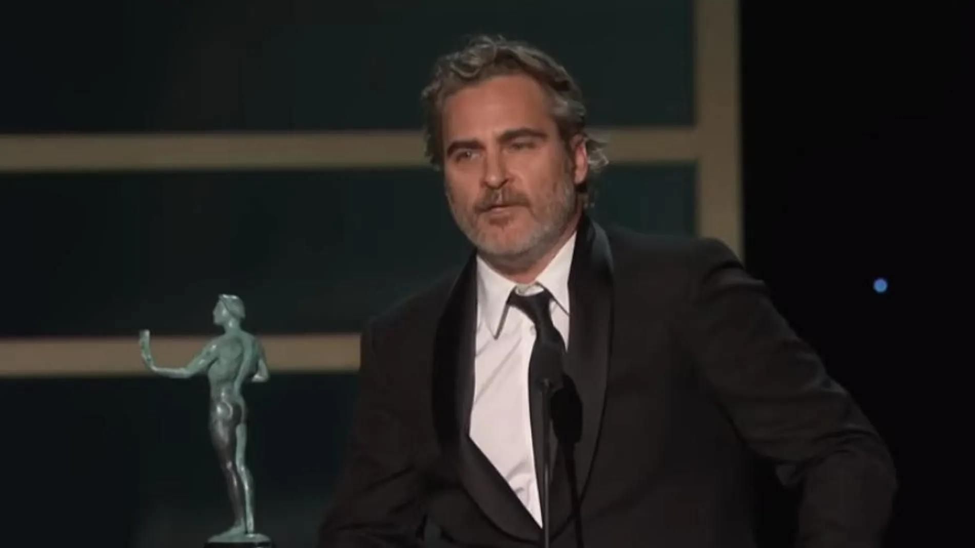 Joaquin Phoenix dedica el premio del Sindicato de Actores a Heath Ledger y a sus compañeros