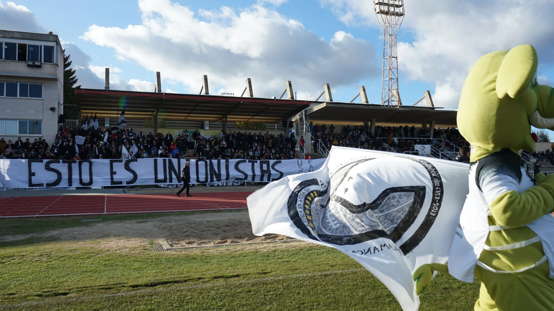Instalaciones de Las Pistas, durante un encuentro de Segunda B