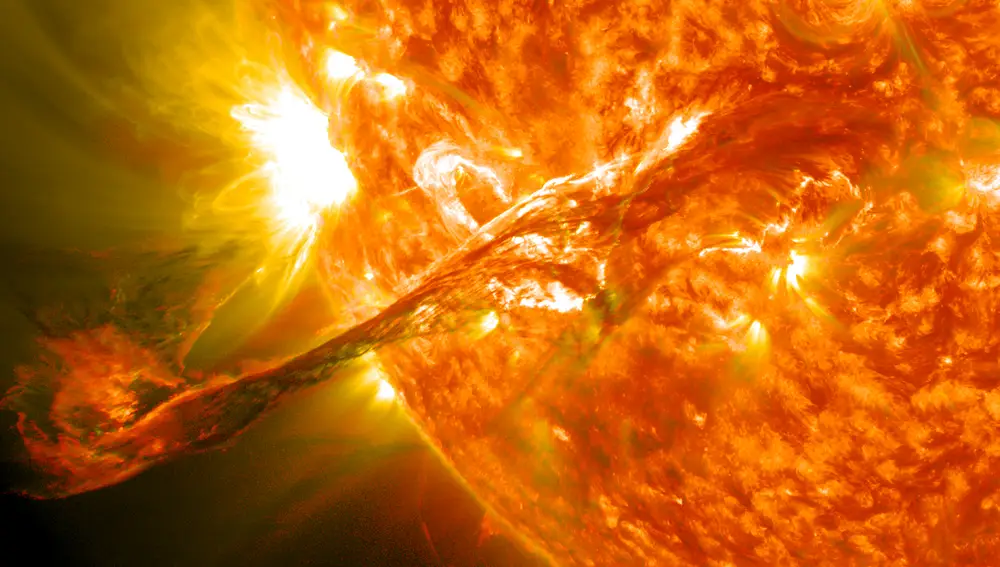 Representación de una eyección de masa coronal del Sol ocurrida el 31 de agosto de 2012 en el Observatorio de Dinámica Solar