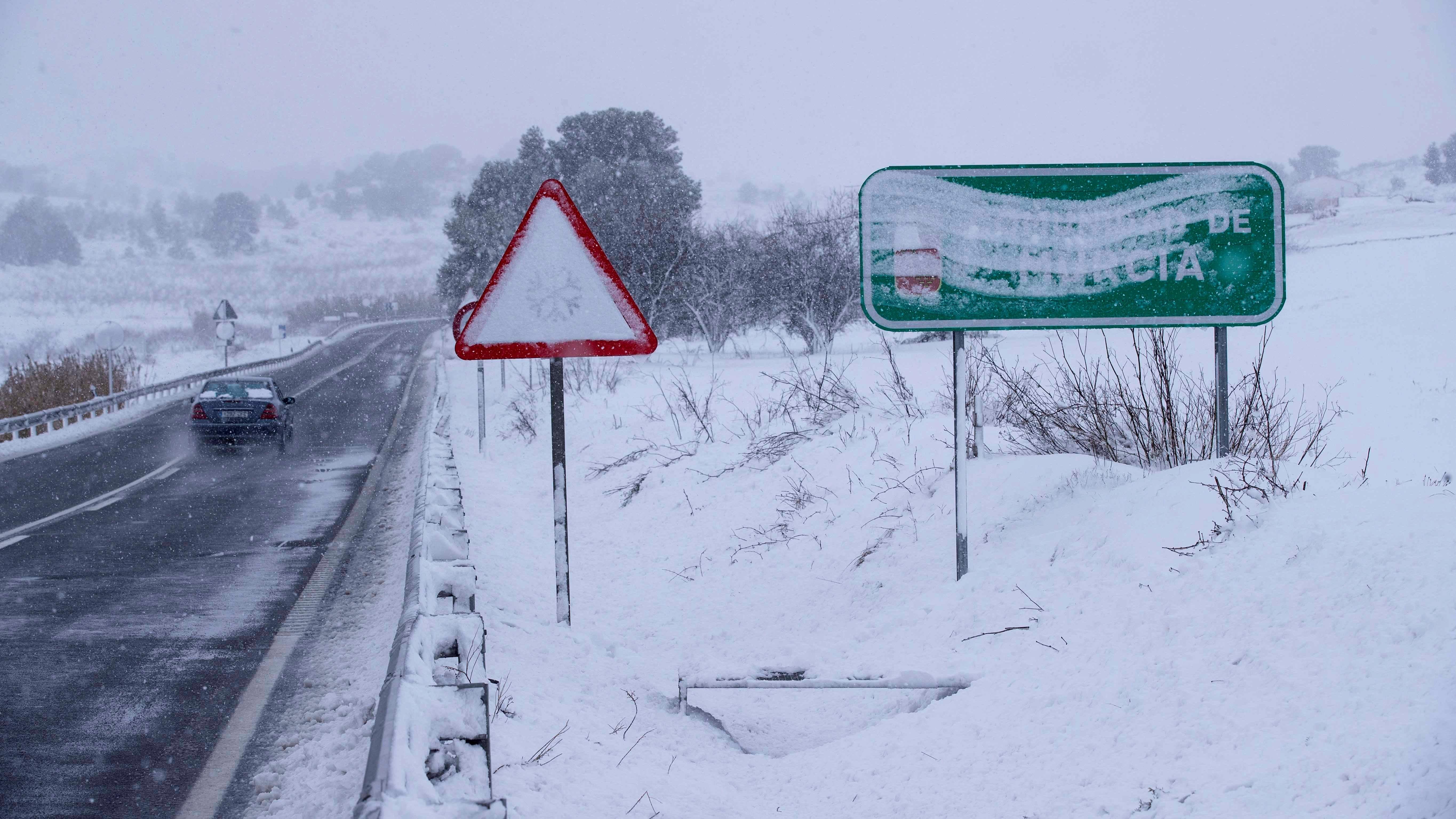 Ola de frío en Madrid: la nieve amenaza a la región