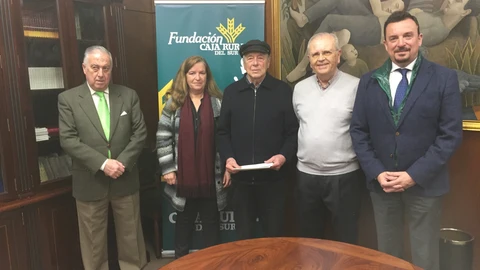 Caja Rural del Sur entrega lo recaudado en las exposiciones de Arteterapia a cuatro entidades onubenses