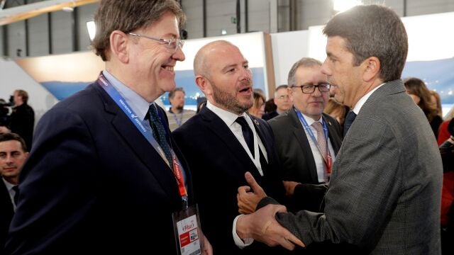 El president de la Generalitat, Ximo Puig (izqda), y el presidente del PPCV, Carlos Mazón