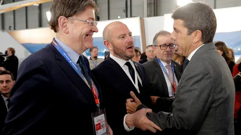 El president de la Generalitat, Ximo Puig (izqda), y el presidente del PPCV, Carlos Mazón