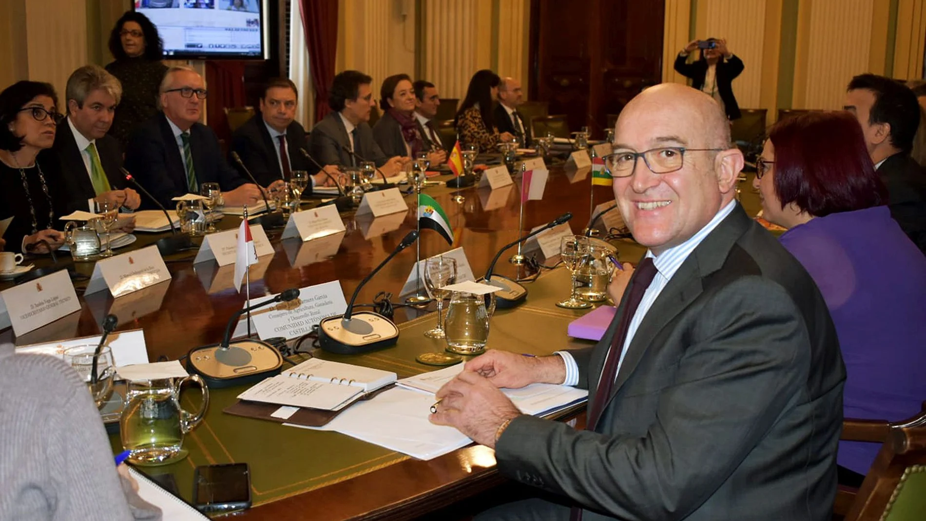 El consejero Jesús Julio Carnero participa en la reunión del Consejo Consultivo de Política agrícola para Asuntos Comunitarios, ayer en Madrid