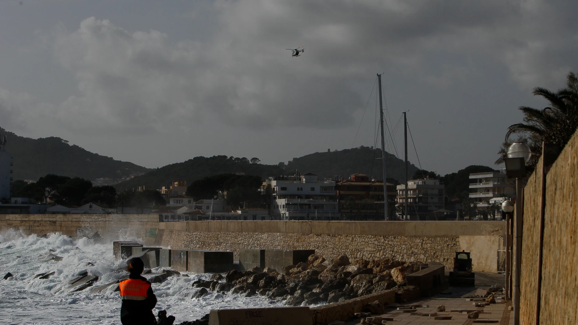 Pedro Sánchez visita las zonas afectadas por la borrasca ‘Gloria’ en Baleares