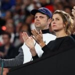 Mirka Vavrinec aplaude después de la agónica victoria de Federer ante Millman