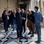 El presidente de la Generalitat, Quim Torra (c), ha recibido a una delegación de eurodiputados de la Plataforma de Diálogo UE-Cataluña, que están en Cataluña para visitar a los líderes independentistas presos.
