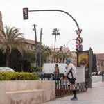 El Ayuntamiento de Murcia recomienda no hacer ejercicio al aire libre, ya que las ocho estaciones de medición de la calidad del aire registraron ayer valores superiores a los 50 microgramos por metro cúbico, elevando a nivel 3 la alerta por contaminación
