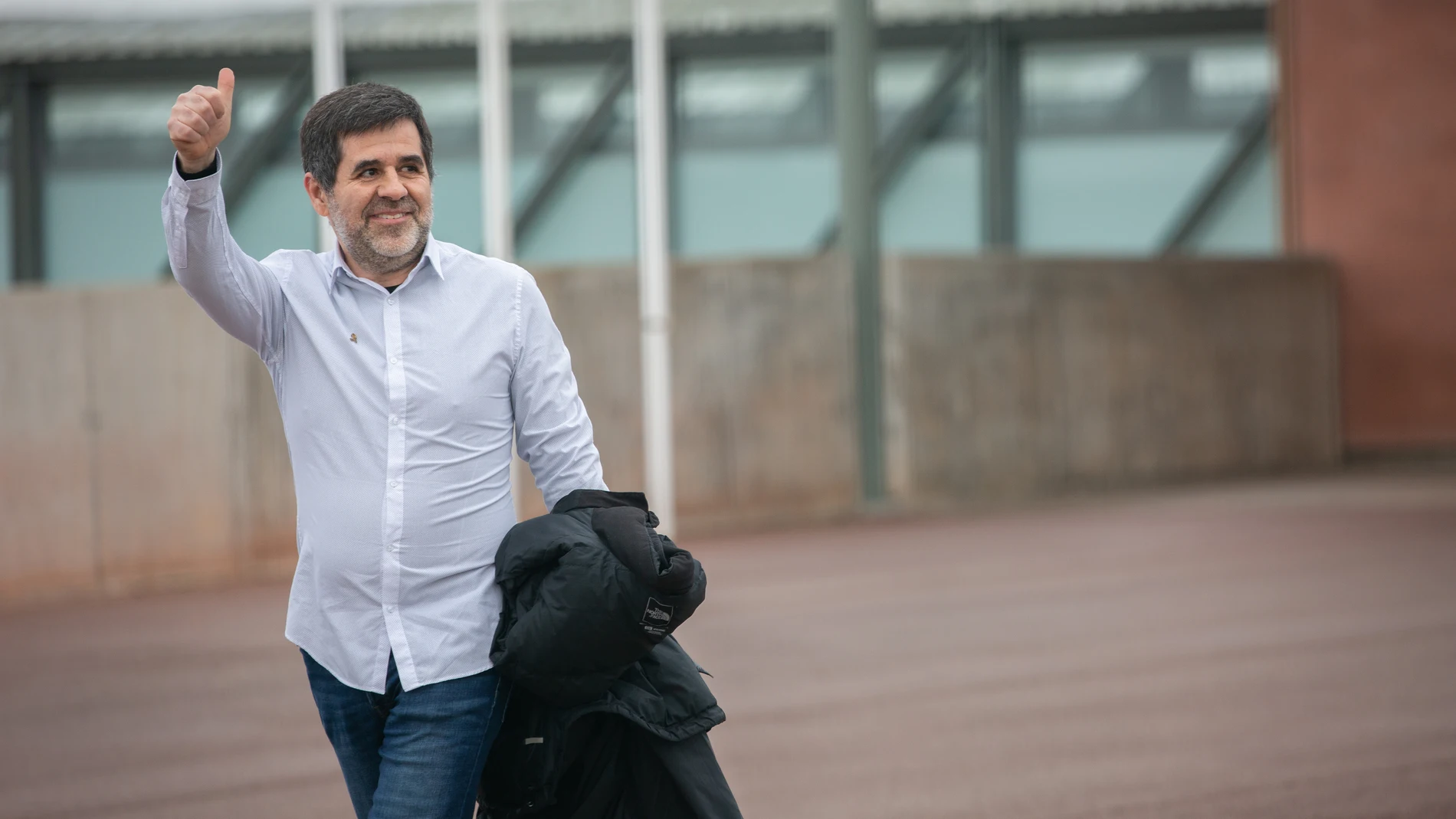 Jordi Sànchez sale de la cárcel de Lledoners en su primer permiso penitenciario