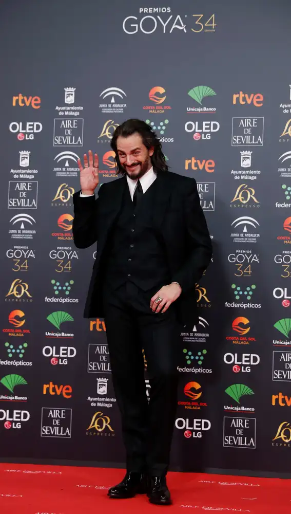 El actor y cantante Asier Etxeandia a su llegada a la entrega de los Premios Goya 2020