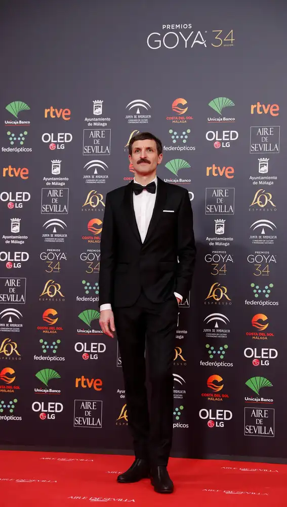 El actor Julián Villagrán a su llegada a los Premios Goya 2020, que se celebran esta noche en el Palacio de los Deportes José María Martín Carpena de Málaga