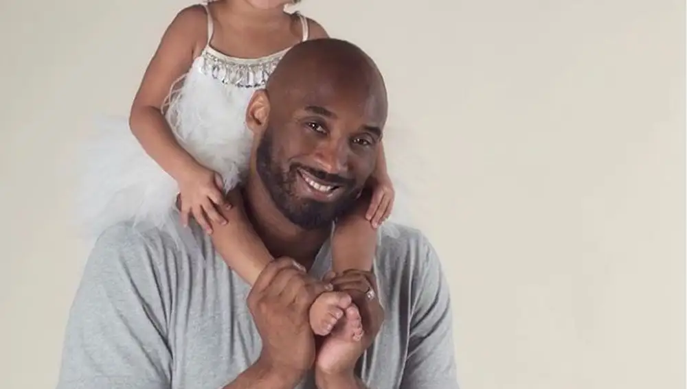 Bryant y la tercera de sus hijas, Bianca Bella, de tres años