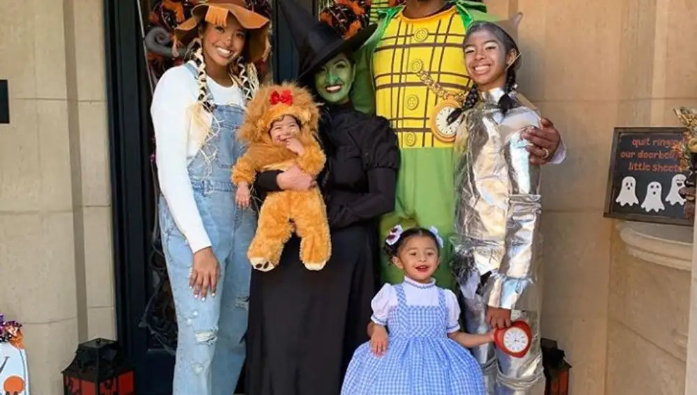 La familia al completo, en halloween