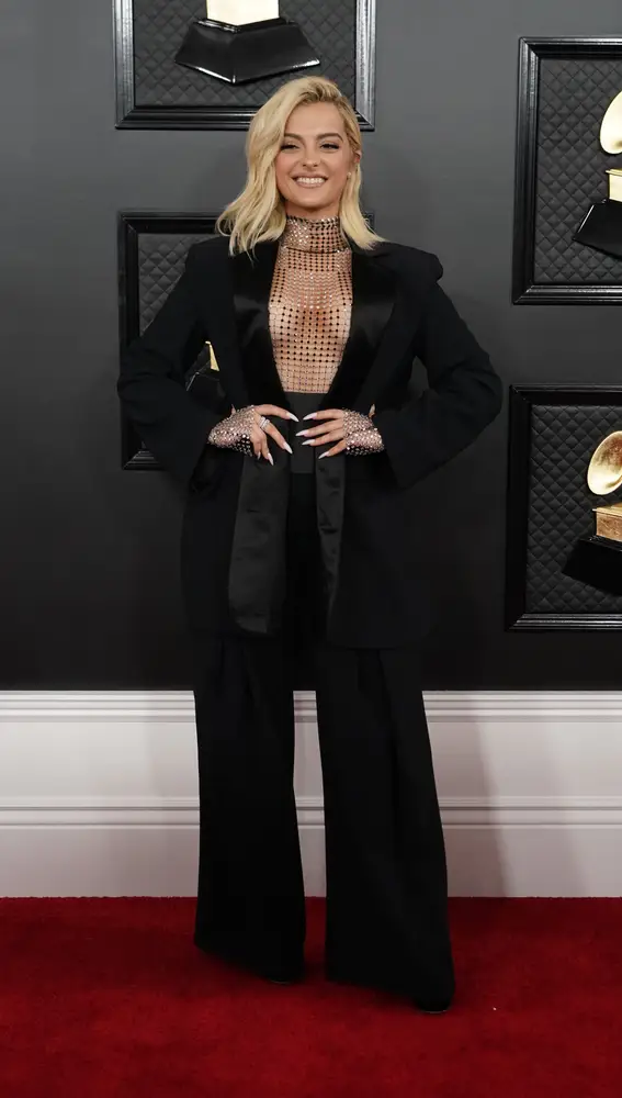 Bebe Rexha en la alfombra roja de los Premios Grammy 2020.