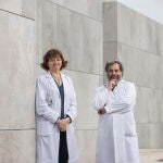 Carme Ares y Alejandro Mazal, doctores del centro de Protonterapia de QuirónSalud© Gonzalo Pérez Mata