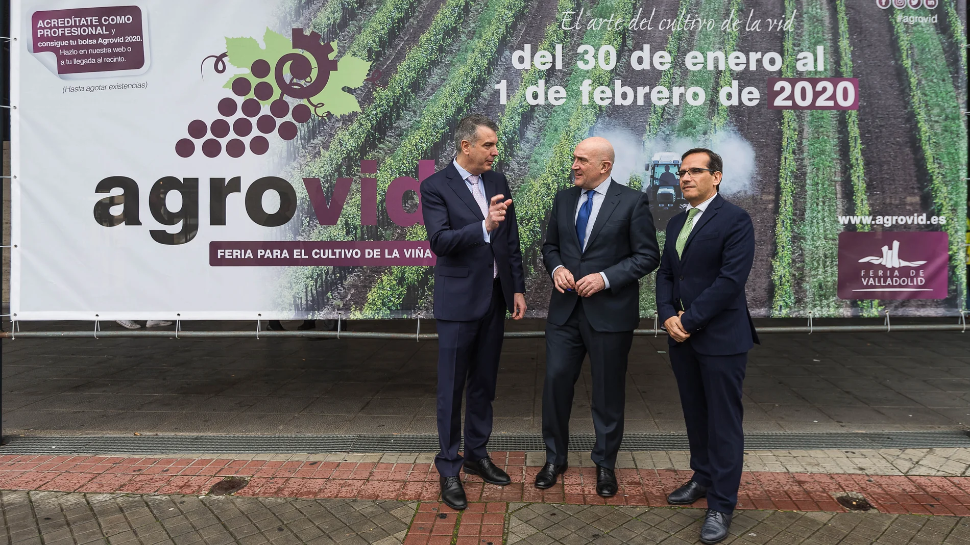 20200129 - VALLADOLID: El consejero de Agricultura, Ganadería y Desarrollo Rural, Jesús Julio Carnero inaugura 'Agrovid', la feria para el cultivo de la viña